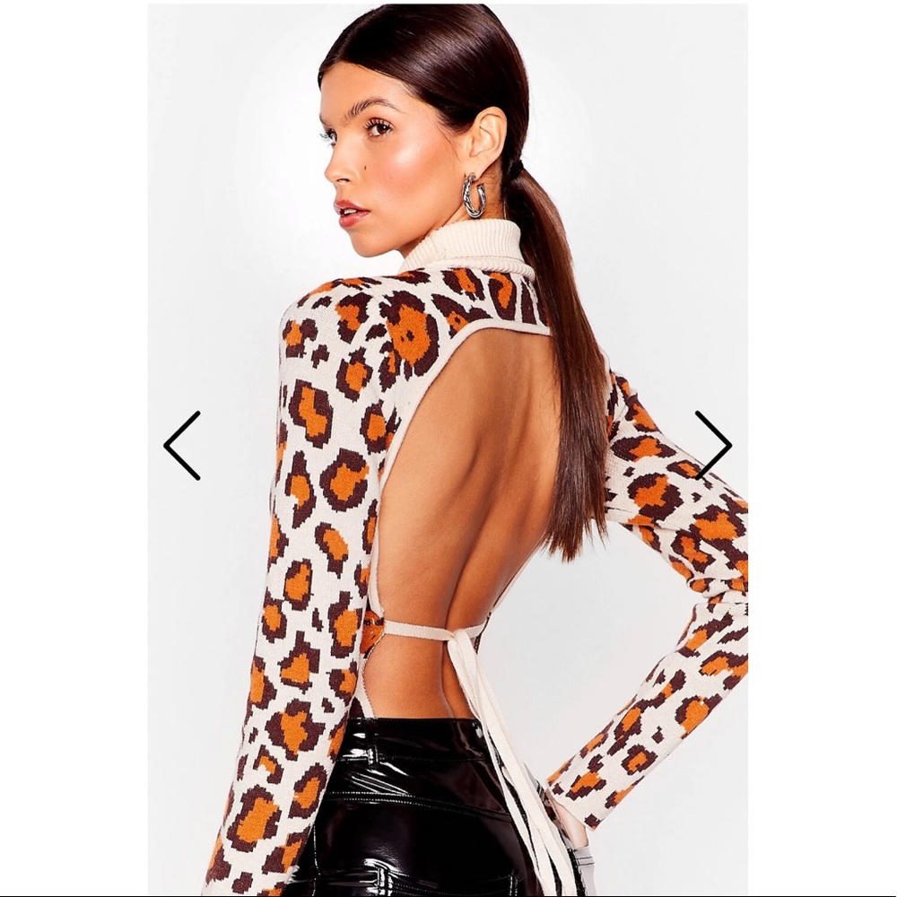 NASTY GAL LEOPARD KNITTED BACKLESS TOP